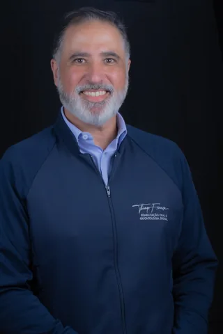 Dr. Thiago França