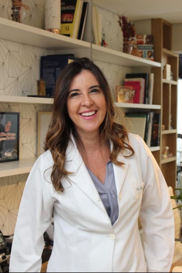 Dra. Vânia Heidorn, cirurgiã-dentista da Personal Odontologia